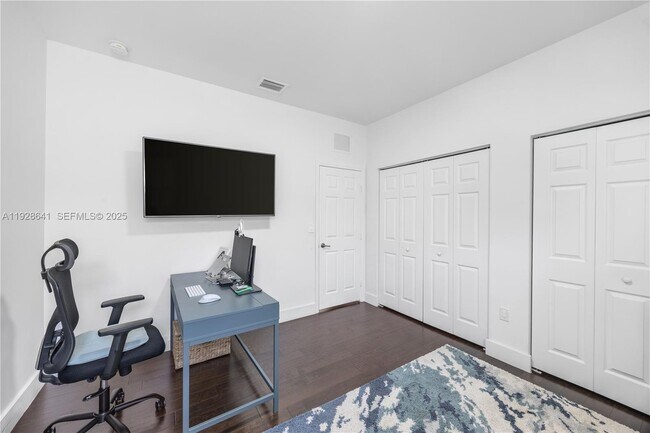 Building Photo - 10470 NW 69th Terrace