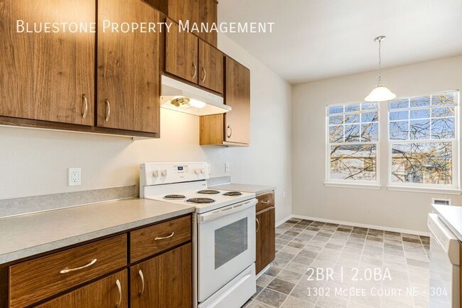 Building Photo - 1302 Mcgee Ct NE
