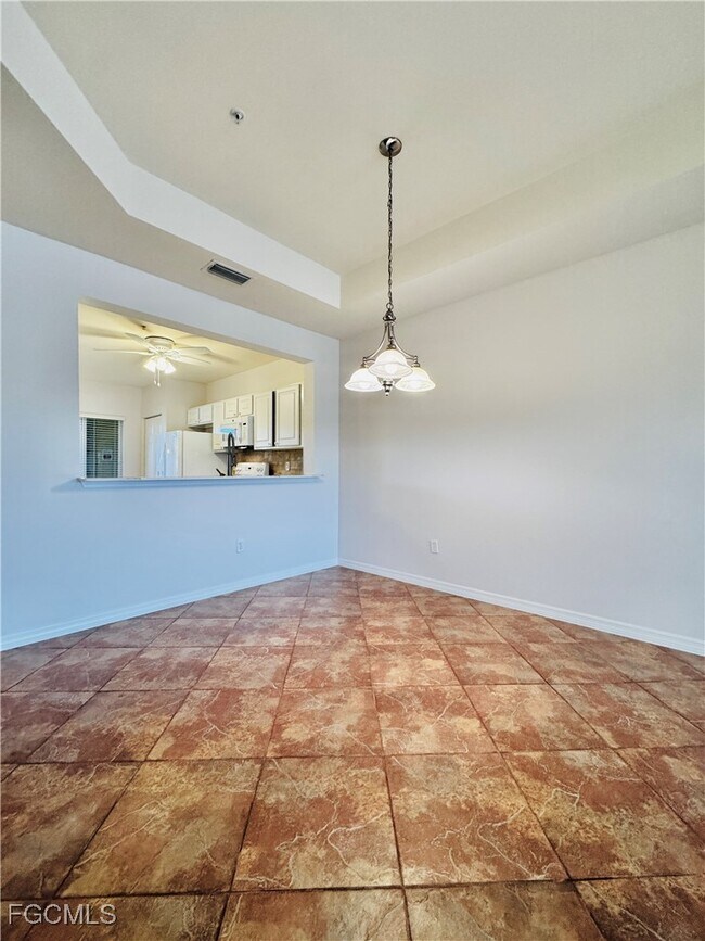 Building Photo - 10010 Maddox Ln