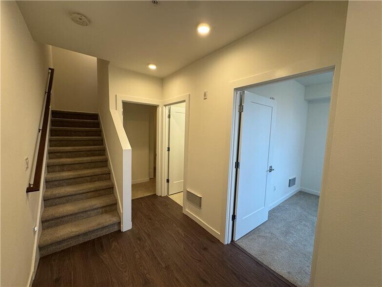 Building Photo - 7508 15th Ave NW