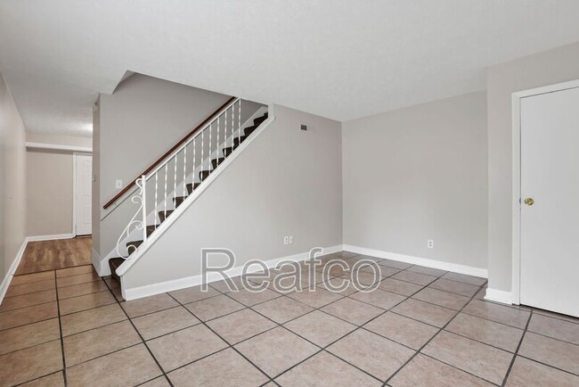 Building Photo - 2850 Baughman Ave