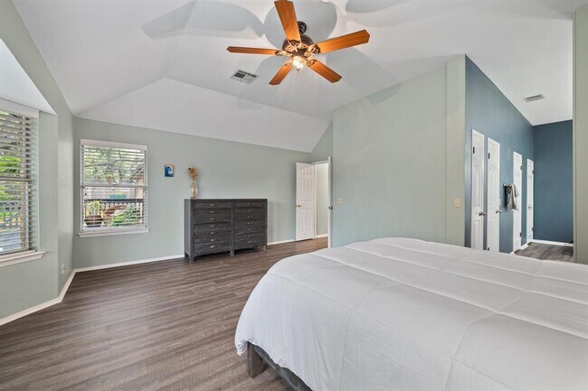 Building Photo - 8007 Weldon Springs Ct