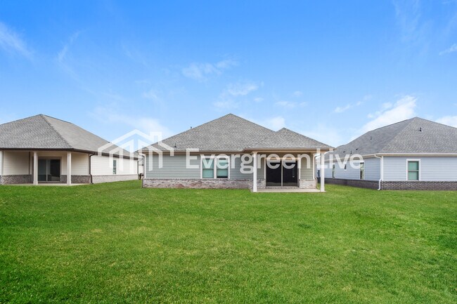 Building Photo - 14673 Mountain Strm Dr