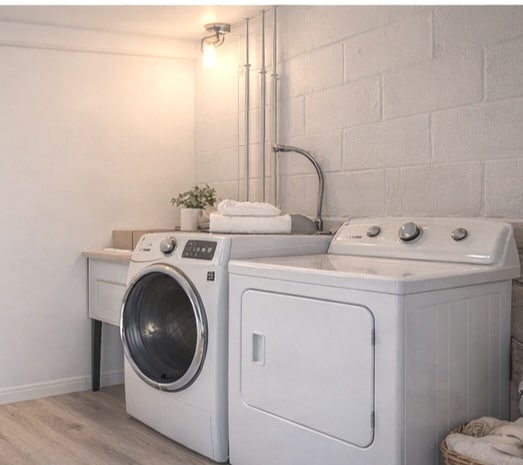 Building Photo - 8557 N National Ave