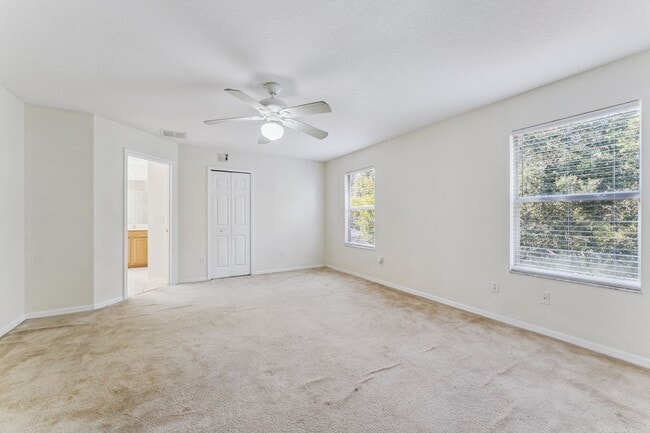 Building Photo - Large 6 Bedroom Rental in Gated Avalon Lakes Available Now! $3700.00 CARPET ALLOWANCE.