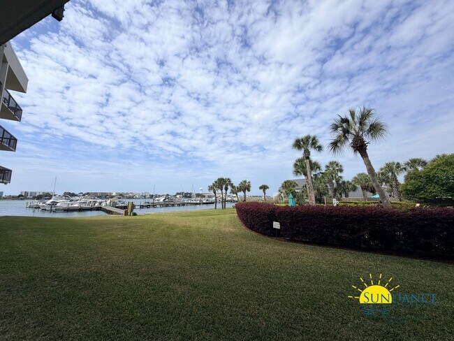 Building Photo - Fully Furnished Condo Unit in Fort Walton Beach!