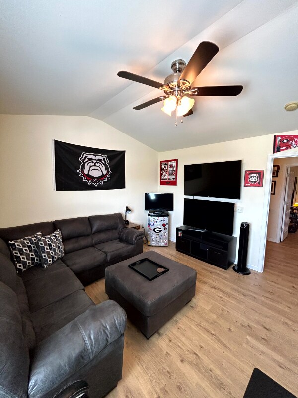 Building Photo - 122 Sonata Cir