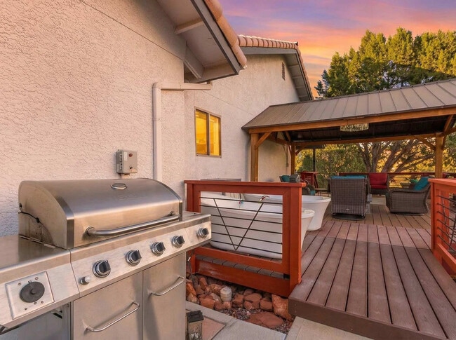 Building Photo - 627 Elmersville Rd