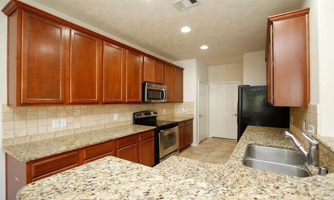 Building Photo - 14 BowerBank Ct