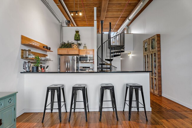 Building Photo - Breathtaking Historic Loft in the Heart of...