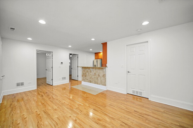 Building Photo - 3-bed / 2-bath Rental in Beach Park