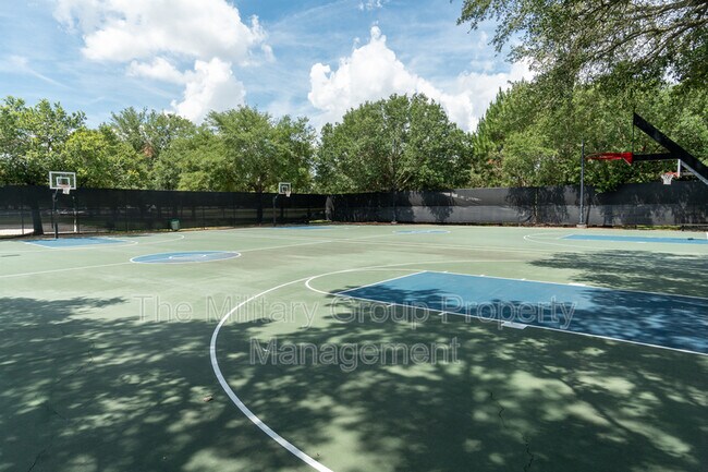 Building Photo - 710 Crystal Way