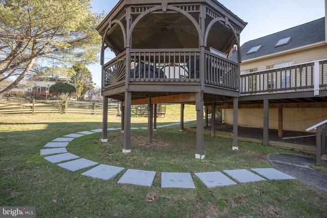 Building Photo - 2104 Steuben Way