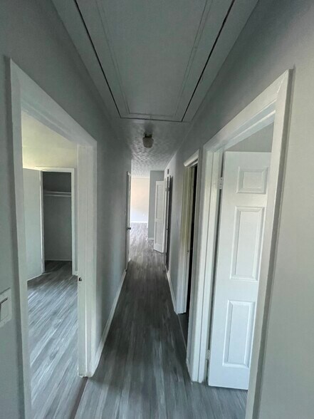 Building Photo - 4724 Koester Dr