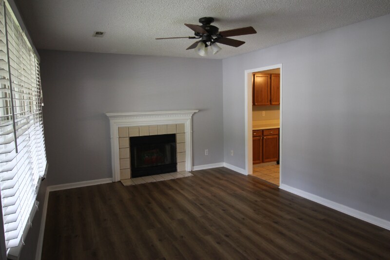 Building Photo - 6008 Southcrest Dr