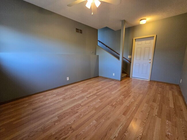 Building Photo - 1501 Northbrook Dr