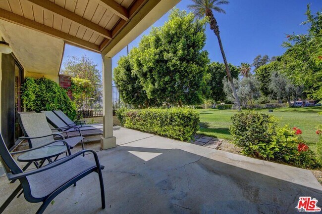 Building Photo - 203 Serena Dr