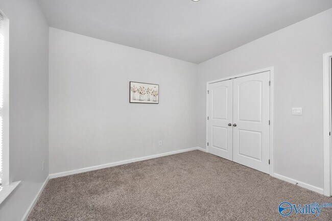 Building Photo - 106 Oak Fletcher Dr