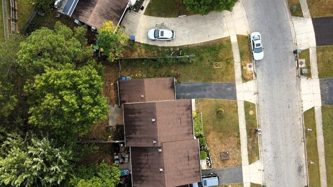 Building Photo - 1690 Watertower Dr