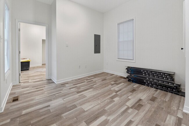Building Photo - 2110 North Avenue