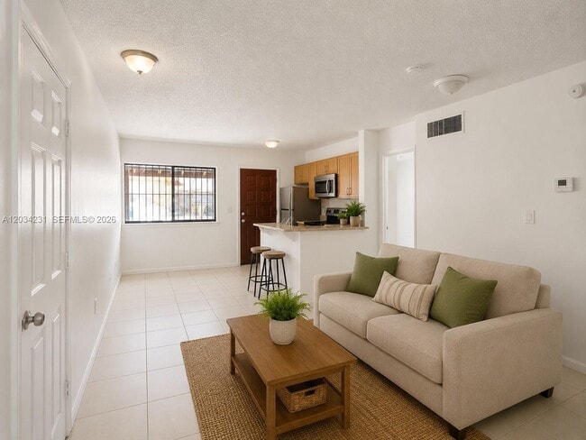 Building Photo - 2775 W 61st St