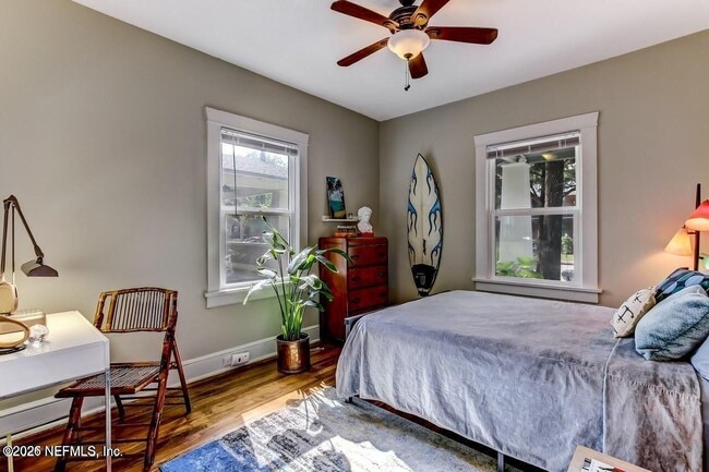 Building Photo - 1117 Cedar St