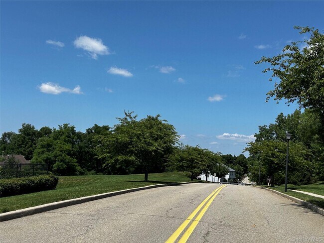 Building Photo - 2402 Rockledge Ct