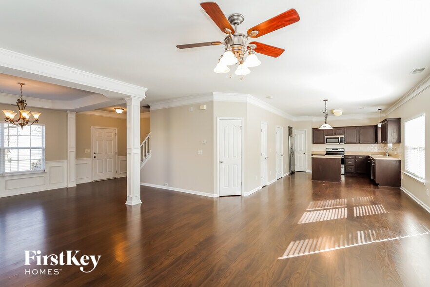 Building Photo - 16034 Stuarts Draft Ct