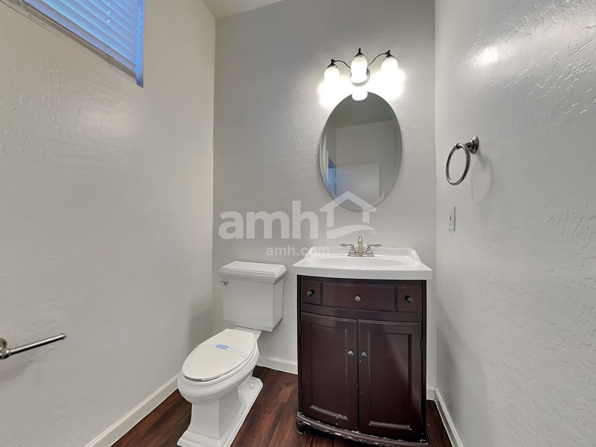 Building Photo - 9216 E Keats Ave