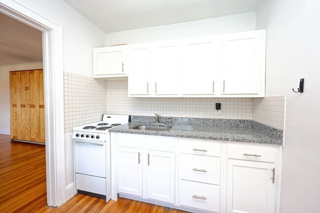 Building Photo - 195 Thomas Burgin Pkwy