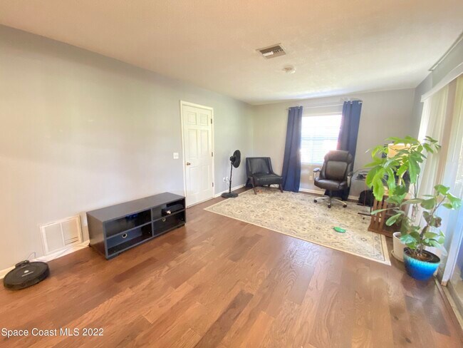 Building Photo - 2668 Bernice Ct