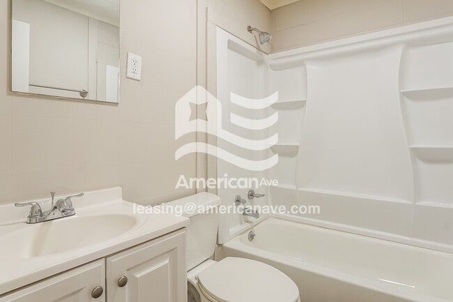 Building Photo - 529 Seminole Cir