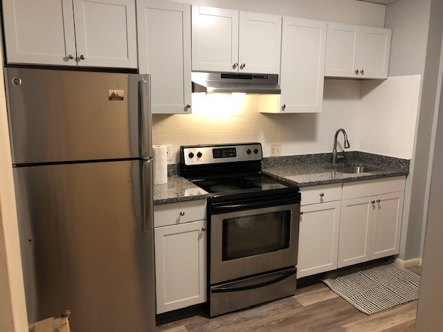 kitchen - 250 Spring St