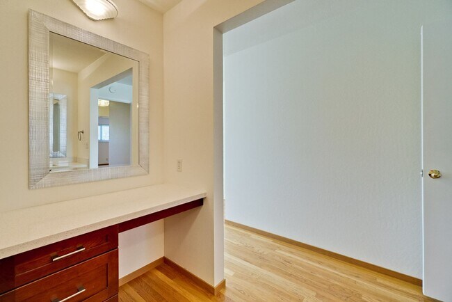 Building Photo - 5097 Forest Glen Dr