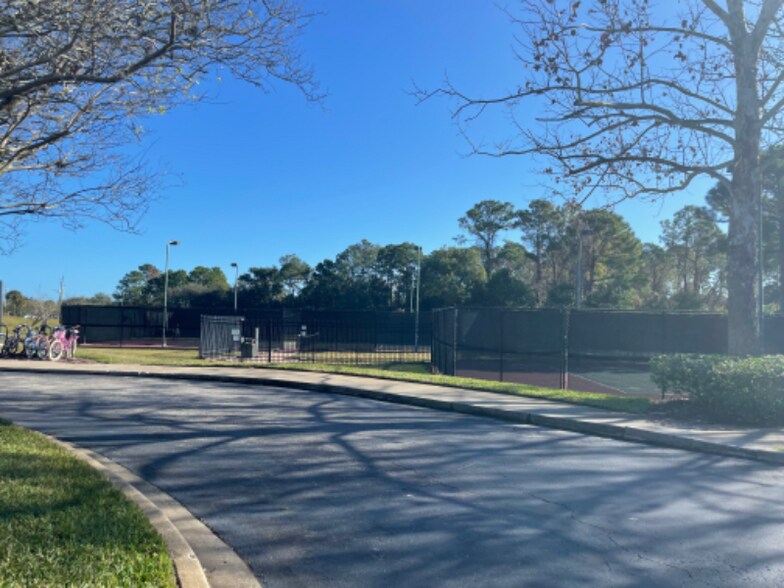 Building Photo - 1902 Ashmore Green Dr