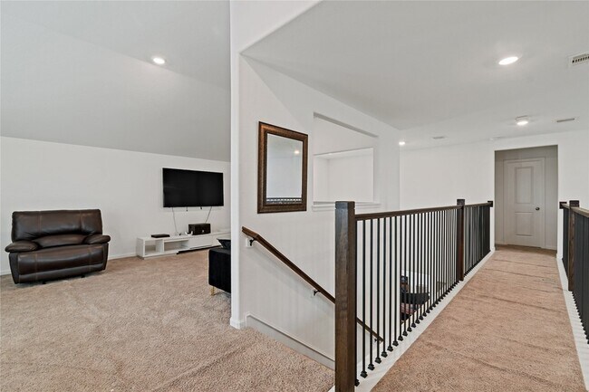 Building Photo - 14010 Hartford Heights Wy