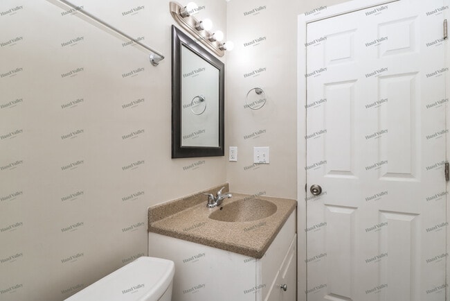 Building Photo - 1406 De Porres Ln