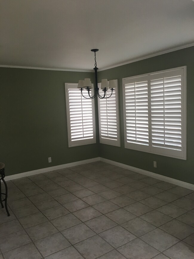 Dining room with plantation shutters - 1692 Avenida Guillermo