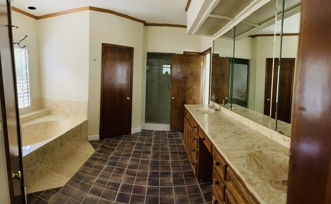 Main bathroom - 3672 Ranch Creek Dr