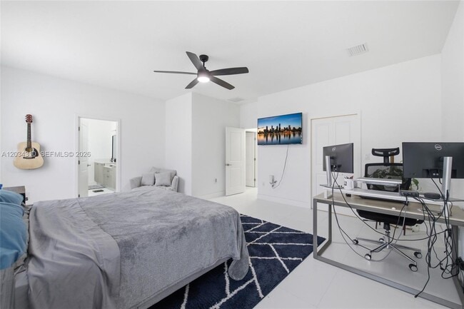 Building Photo - 13630 SW 158th Ave