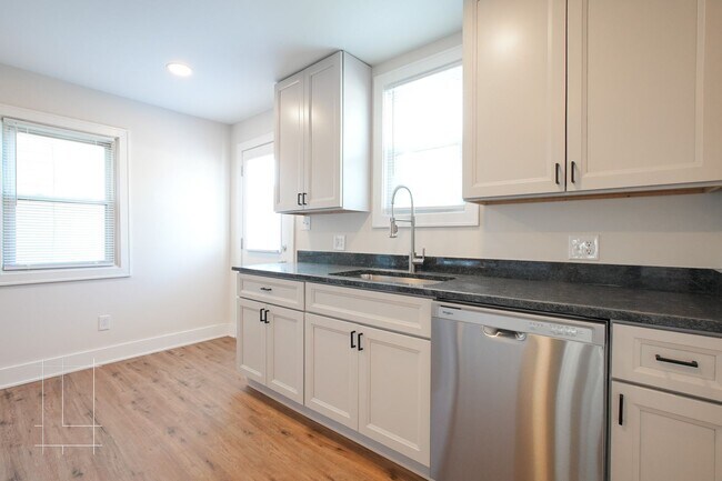 Building Photo - 1257 N 6th St