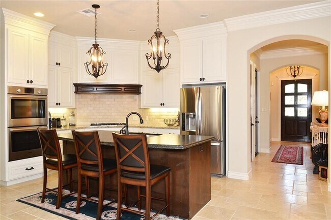 Building Photo - 5145 Stonewater Loop