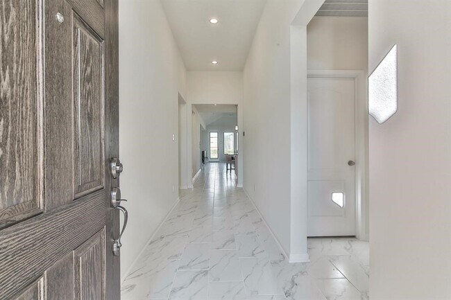 Building Photo - 25206 Farmdale Ln