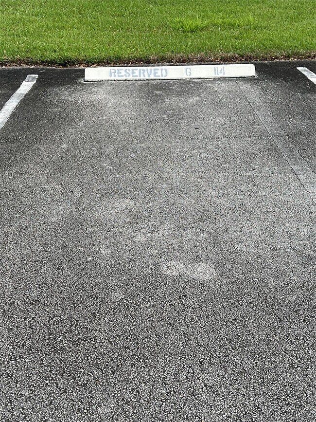 Building Photo - 4801 Martinique Pl