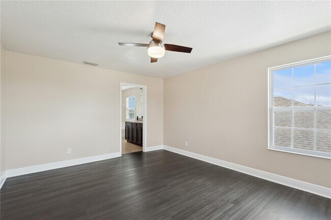 Building Photo - 2227 Napone Ln