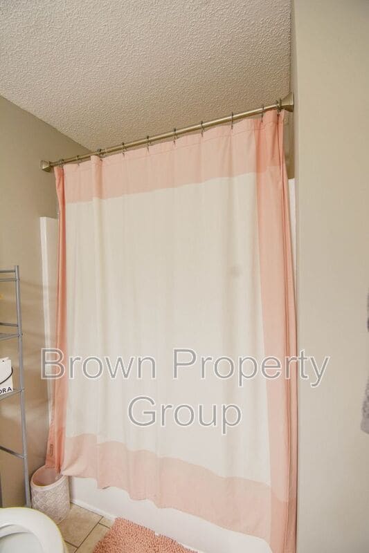 Building Photo - 5598 Windy Knoll Pl