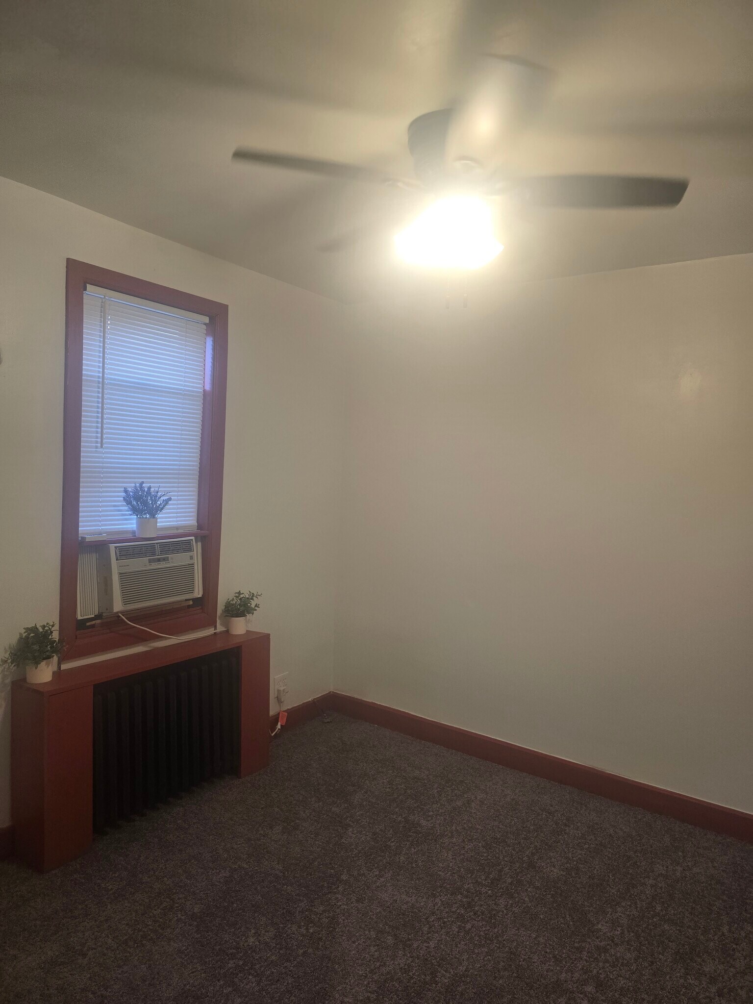 Building Photo - 1622 Bainbridge St