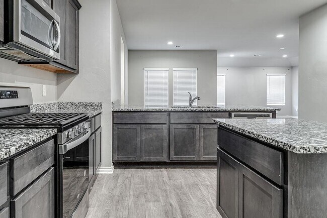 Building Photo - 4405 Montage Blvd