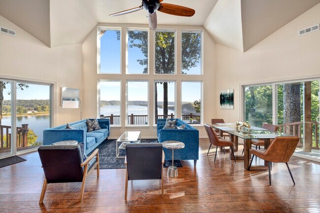 Primary Photo - 15100 Railroad Cut Rd