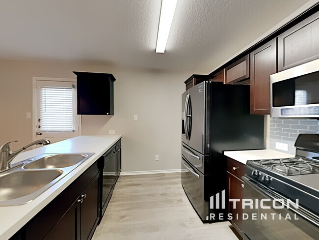 Building Photo - 8730 Segura Wy